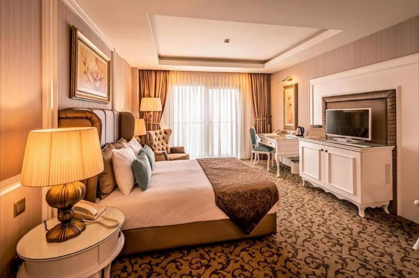 Vuni Palace Premium Hotel & Spa & Casino Beachfront Location ! Kyrenia (Northern Cyprus) Exterior foto