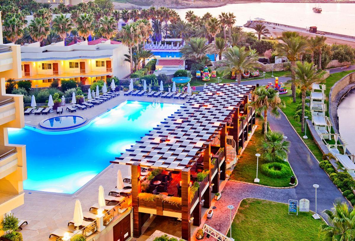 Vuni Palace Premium Hotel & Spa & Casino Beachfront Location ! Kyrenia (Northern Cyprus) Exterior foto