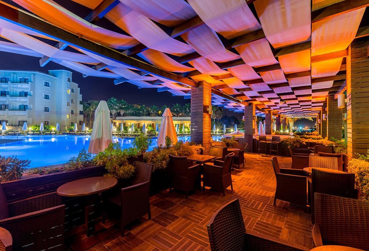 Vuni Palace Premium Hotel & Spa & Casino Beachfront Location ! Kyrenia (Northern Cyprus) Exterior foto