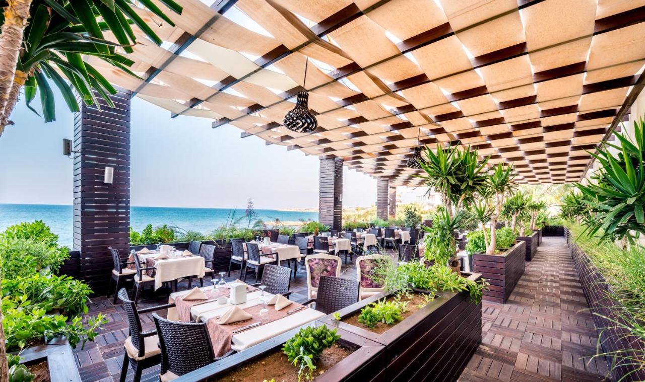 Vuni Palace Premium Hotel & Spa & Casino Beachfront Location ! Kyrenia (Northern Cyprus) Exterior foto